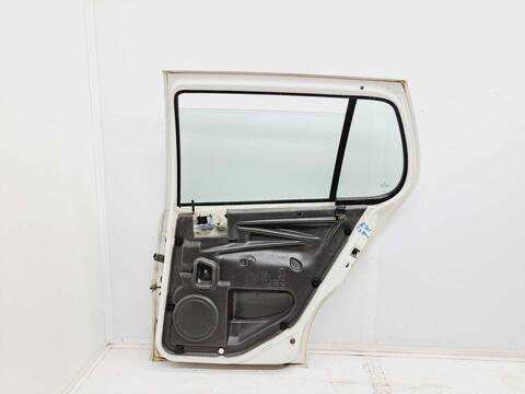 Foto 3ª: Puerta Trasera Derecha Volkswagen Polo CONCEPTLINE BERLINA 60CV 44KW [AUD] (2000)