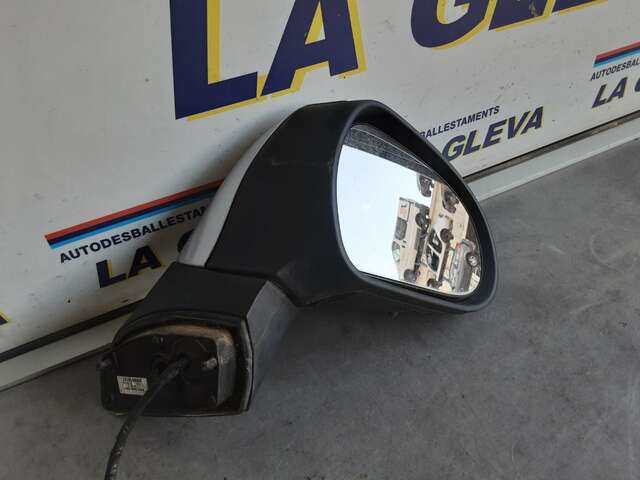 Retrovisor Derecho Peugeot 207 1.4 16V 95CV 0CV