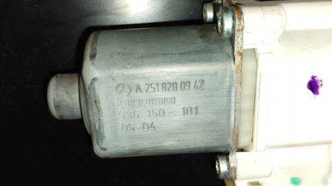 Foto 4ª: Elevalunas Manual Trasero Izquierdo Mercedes Clase ML 350 3.0 CDI V6 265CV 195KW AUT. OM 642 W164) 164.124) [OM642940] (2005)