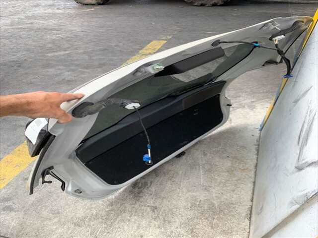 Foto 2ª: Portón Toyota Yaris 1.5 HIBRID 116CV 0CV [M15AFXE] (2022)
