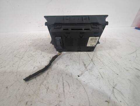 Foto 3ª: Pantalla Multifuncion Opel Astra 1.7 CDTI L48) 100CV 74KW [Z 17 DTH] (2006)