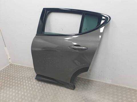 Foto 2ª: Puerta Trasera Izquierda Alfa Romeo Tonale SPRINT