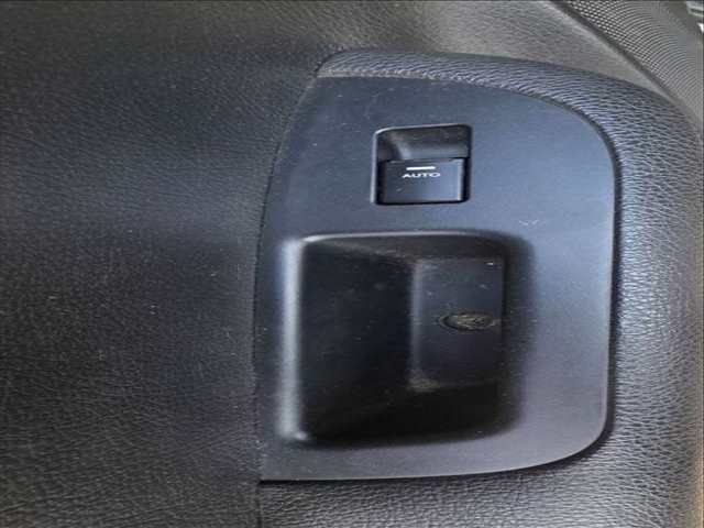 Botonera Elevalunas Kia Sorento DRIVE 2WD 197CV 145KW