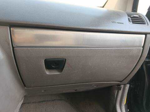 Guantera Volvo XC 90 5244T4