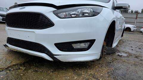 Foto 3ª: Paragolpes Delantero Ford Focus ST-LINE R B 125CV 92KW (2014)