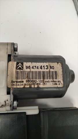 Foto 2ª: Elevalunas Eléctrico Delantero Derecho Citroen C4 1.6 D [D/9HY] (2006)