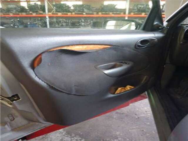 Foto 2ª: Puerta Delantera Izquierda Ford Fiesta 1.8 D [RTJ]