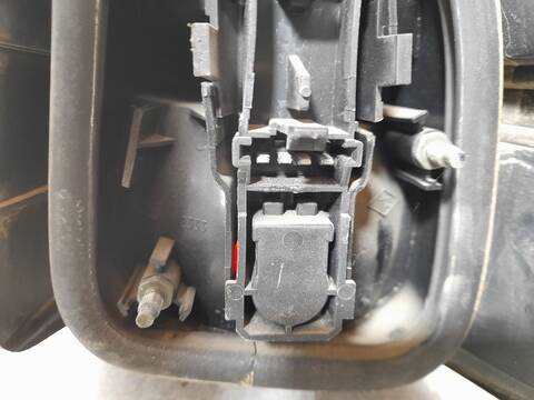 Foto 2ª: Piloto Trasero Izquierdo Renault Laguna 2.2 DIESEL 83CV 61KW [G8T] (1995)