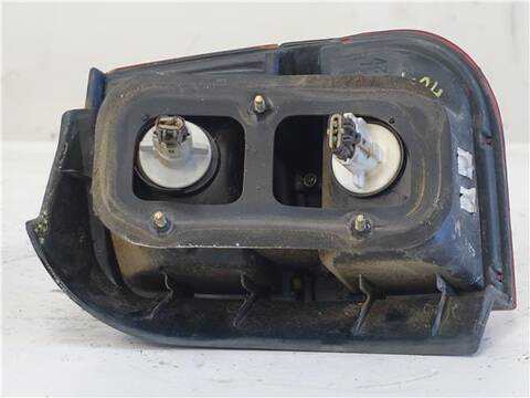 Foto 2ª: Piloto Trasero Izquierdo Hyundai Santamo 2.0 105CV 77KW [G4CP] (2001)