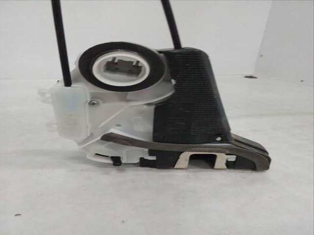 Foto 2ª: Cerradura Puerta Trasera Derecha Toyota Yaris 1.5 HYBRID MXPJ10) 116CV 85KW [M15A-FXE] (2023)