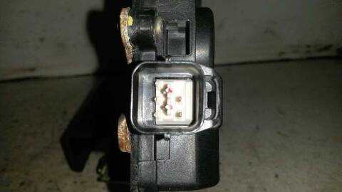 Foto 3ª: Cerradura Puerta Trasera Derecha Hyundai Trajet 2.0 CRDI CAT 113CV 83KW [D4EA] (2004)