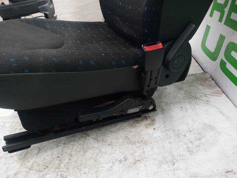 Foto 3ª: Asiento Delantero Derecho Citroen C3 1.4 HDI SX 68CV 50KW [8HXDV4TD] (2005)