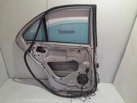 Foto 2ª: Puerta Trasera Izquierda Mercedes Clase C 160 2.2 CDI CAT BERLINA 143CV 105KW [D/ 611962] (2001)