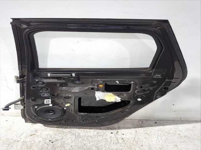 Foto 3ª: Puerta Trasera Derecha Dacia Duster 1.0 TCE 90 91CV [H4D 470] (2017)