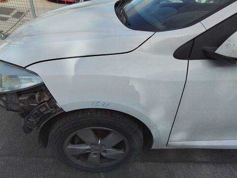 Foto 2ª: Aleta Delantera Izquierda Renault Fluence 1.5 DCI DIESEL FAP 110CV 81KW [K9K J8] (2011)
