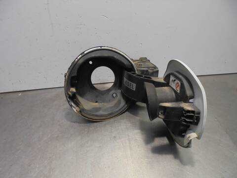 Foto 3ª: Tapa Exterior Combustible Renault Megane BUSINESS 110CV 81KW III SPORT TOURER [K9K J8] (2012)