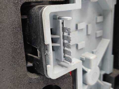 Foto 3ª: Piloto Trasero Izquierdo Opel Zafira 1.9 CDTI M75) 120CV 88KW [Z19DT] (2008)