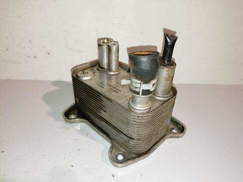 Foto 2ª: Radiador Aceite Mercedes Clase C 160 220 CDI 203.006) 143CV (2000)