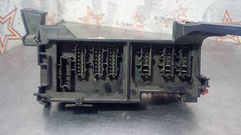 Foto 2ª: Caja Reles Fusibles Mercedes Clase ML 320 3.0 CDI W164) 224CV 165KW 164.122)