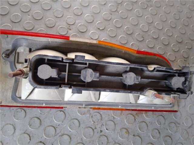 Foto 3ª: Piloto Trasero Derecho Ford Transit  CAJA ABIERTA (FY)(2000 _)