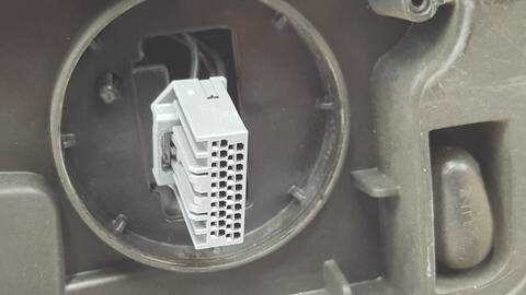 Foto 2ª: Faro Derecho Ford Kuga TREND (2017)