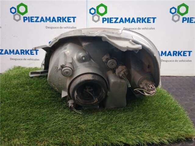 Foto 2ª: Faro Derecho Toyota Yaris 1.4 D-4D [1ND-TV]