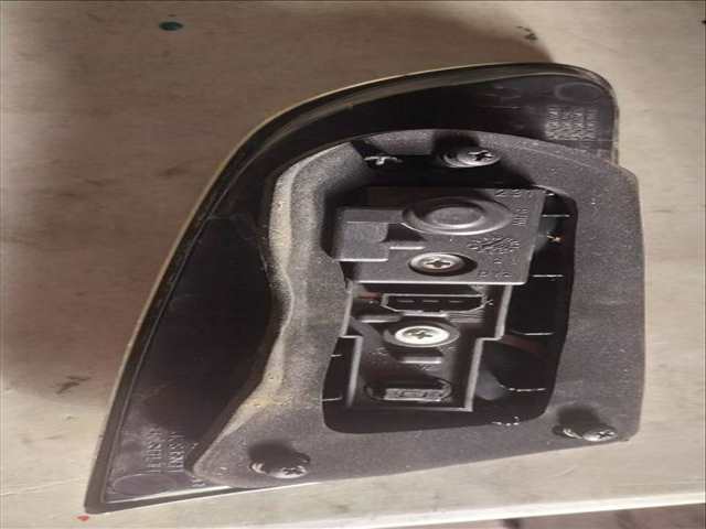 Foto 3ª: Piloto Portón Derecho Seat Ibiza BKY (2004)