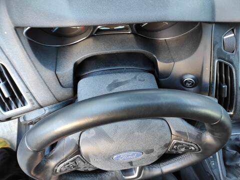Foto 2ª: Volante Ford Focus M1DD BERLINA (2015)