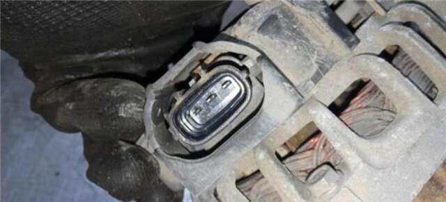 Foto 3ª: Alternador Hyundai i10 1.2 BLACK LINE [1.2 LTR. - 64 KW CAT] [G4LA]