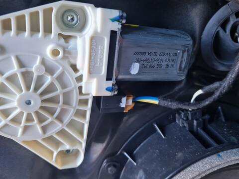 Elevalunas Manual Trasero Izquierdo Audi Q5 S LINE QUATTRO 190CV 140KW