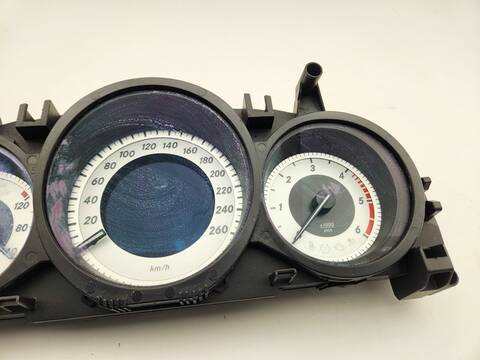 Foto 2ª: Cuadro de Instrumentos Mercedes Clase C 160 C 220 T CDI 4-MATIC 204.284) 170CV 125KW FAMILIAR [OM651911] (2014)