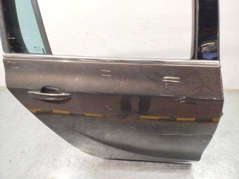 Foto 4ª: Puerta Trasera Derecha Opel Zafira 1.6 CDTI 75) 136CV 100KW [B16DTH] (2015)