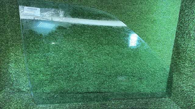 Foto 2ª: Luna Delantera Derecha Suzuki Grand Vitara 2.0 DT (2004)