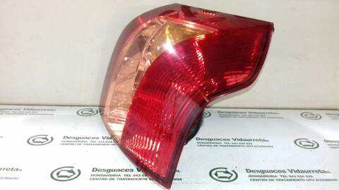 Foto 2ª: Piloto Trasero Derecho Toyota Corolla 2.0 D-CAT 116CV 85KW [1CDFTV] (2006)