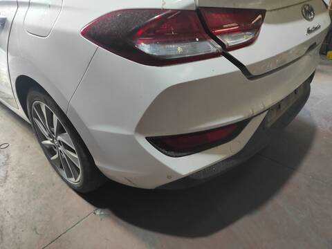 Foto 2ª: Paragolpes Trasero Hyundai i30 G4LK (2019)