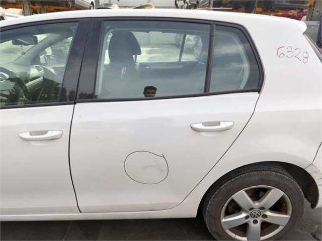 Foto 2ª: Puerta Trasera Izquierda Volkswagen Golf 1.6 ADVANCE BLUEMOTION [1.6 LTR. - 77 KW TDI DPF] [CAYC]
