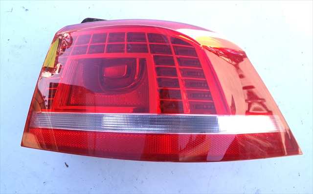 Piloto Trasero Derecho Volkswagen Passat 1.6 TDI 2010-2015