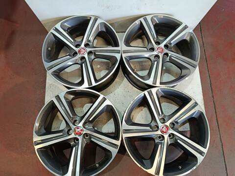 Juego LLantas Jaguar XF 204DTH