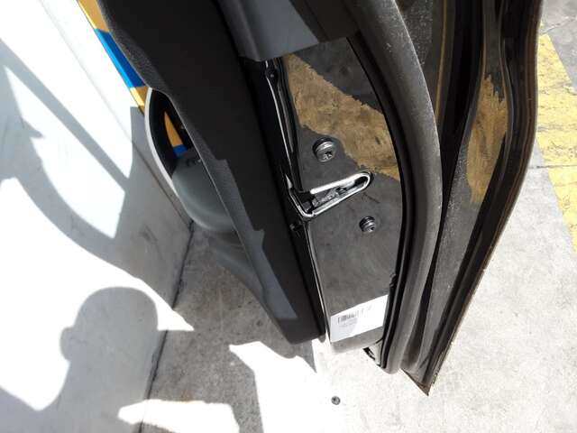 Foto 3ª: Puerta Trasera Derecha Bmw Serie 3 315 2.0 DI 143CV BERLINA 0CV [N47D20C] (2013)