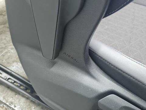 Foto 3ª: Asiento Delantero Derecho Volkswagen T-Cross ADVANCE 110CV 81KW [DLAA] (2022)