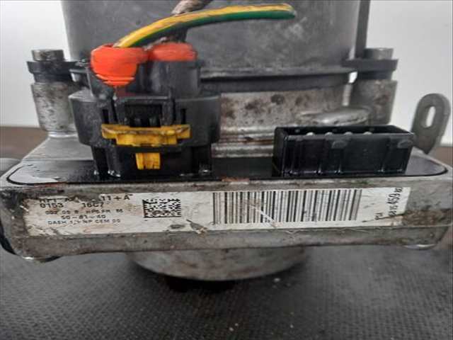 Foto 2ª: Bomba de Direccion Citroen C4 VTR PLUS 109CV (2004)