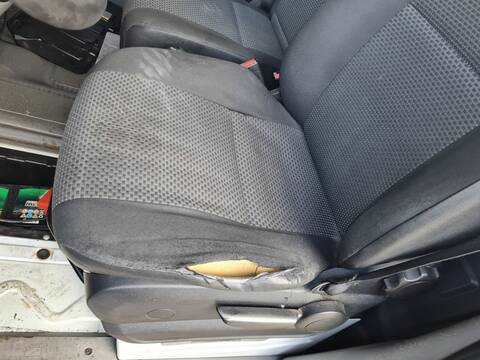 Asiento Delantero Izquierdo Mercedes Sprinter 210/213/216 CDI 906.611/613) 95CV 70KW CAJA CERRADA