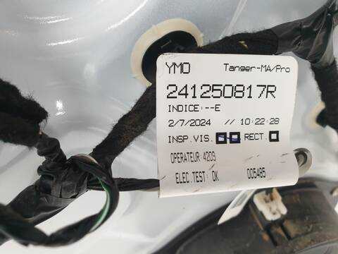 Foto 3ª: Puerta Delantera Derecha Dacia Sandero STEPWAY EXTREME (2022)