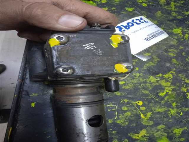 Foto 2ª: Inyectores Mercedes Camion 6.0 D 136CV 100KW 814 CHASIS CABINA [OM 904.906] (1996)