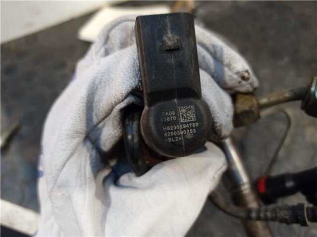 Foto 2ª: Inyectores Renault Megane 1.5 AUTHENTIQUE [1.5 LTR. - 78 KW DCI DIESEL] II BERLINA 5P (10.2002-_) [K9K P7]