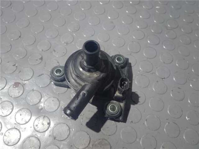 Foto 1ª: Bomba de Agua Toyota Prius HÍBRIDO BASIS [HÍBRIDO 57 KW ( 1.5 LTR. - 57 CAT)] [1NZ-FXE]
