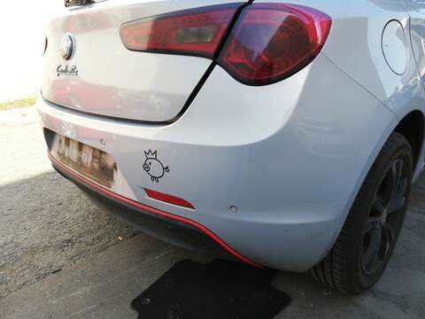 Foto 3ª: Paragolpes Trasero Alfa Romeo Giulietta 940A3000 (2014)