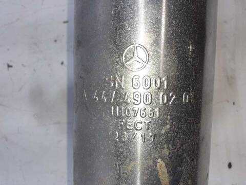 Foto 3ª: Tubo de Escape Mercedes Clase V 200 136CV 100KW