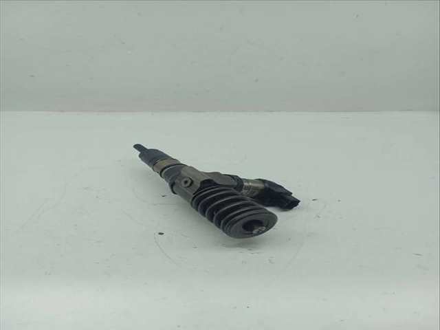 Foto 2ª: Inyectores Volkswagen Passat HIGHLINE 140CV 103KW [BKP] (2006)