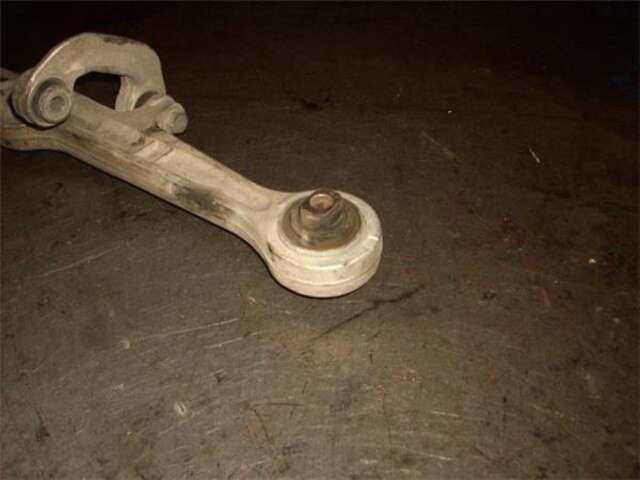 Foto 3ª: Brazo Suspension Delantero Izquierdo Audi A4 3.0 V6 30V CAT (220CV) [ASN]